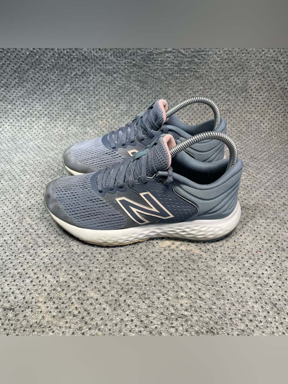 New Balance 520 v7 Blue Running Shoes Size 6.5 Women’s